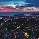 Luxurious Home In Pula Pola