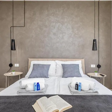 Luxurious In *