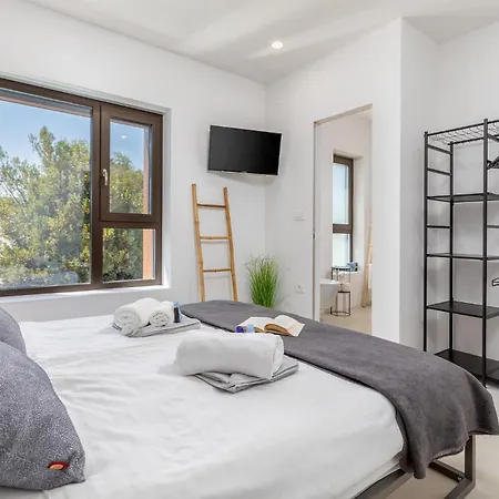 3 Bedroom Gorgeous In * פולה