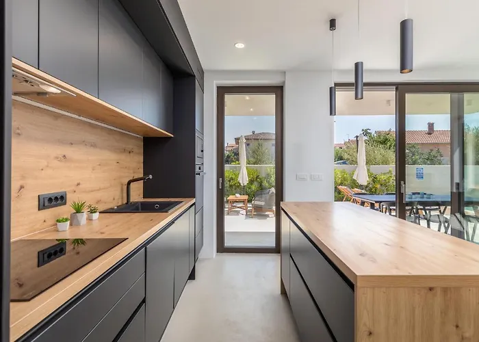 3 Bedroom Gorgeous In プーラ
