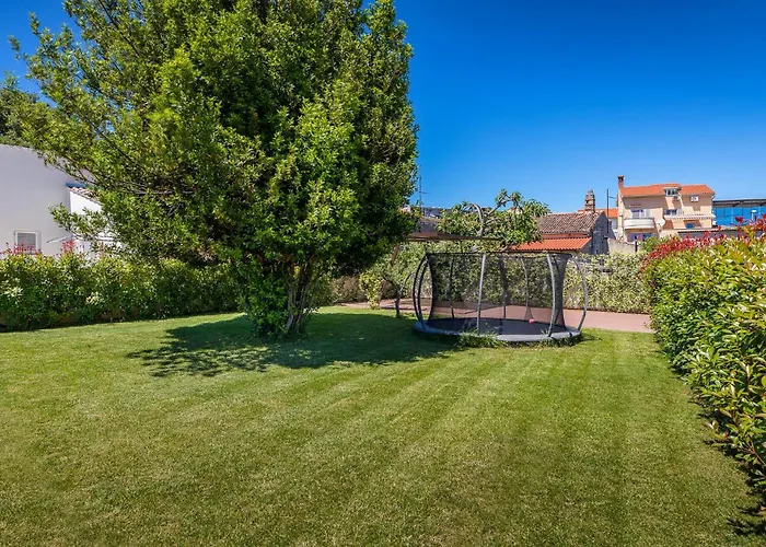 別荘 3 Bedroom Gorgeous In プーラ