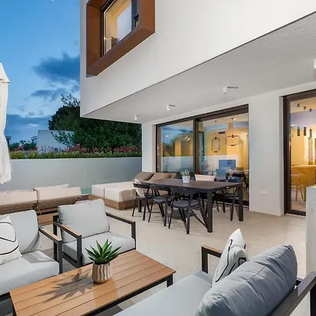 3 Bedroom Gorgeous In Vakantiehuis