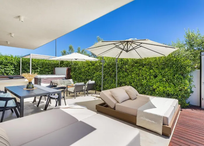 3 Bedroom Gorgeous In Pula